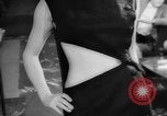 Immagine di Sfilata di moda Budapest Ungheria, 1966, secondo 23 filmato di repertorio 65675046620