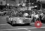 Immagine di Atlanta Braves squadra di baseball in parata sulla Peachtree Street Atlanta Georgia USA, 1966, secondo 16 filmato di repertorio 65675046621