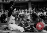 Immagine di Atlanta Braves squadra di baseball in parata sulla Peachtree Street Atlanta Georgia USA, 1966, secondo 24 filmato di repertorio 65675046621