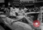 Immagine di Atlanta Braves squadra di baseball in parata sulla Peachtree Street Atlanta Georgia USA, 1966, secondo 34 filmato di repertorio 65675046621