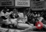 Immagine di Atlanta Braves squadra di baseball in parata sulla Peachtree Street Atlanta Georgia USA, 1966, secondo 36 filmato di repertorio 65675046621