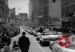 Immagine di Atlanta Braves squadra di baseball in parata sulla Peachtree Street Atlanta Georgia USA, 1966, secondo 46 filmato di repertorio 65675046621