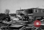 Standbild Tornado und Hochwasser United States USA, 1965, aus Sekunde 31 historischem Filmmaterial Videoclip 65675046628