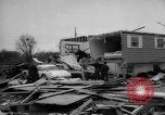 Standbild Tornado und Hochwasser United States USA, 1965, aus Sekunde 32 historischem Filmmaterial Videoclip 65675046628