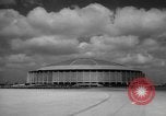 Standbild Die neue Astrodome in Houston Texas Houston Texas USA, 1965, aus Sekunde 6 historischem Filmmaterial Videoclip 65675046629