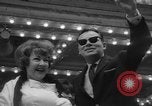 Standbild World Premier Chicago Illinois USA, 1965, aus Sekunde 34 historischem Filmmaterial Videoclip 65675046633