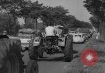 Standbild belgische Bauern Le MONS BELGIEN, 1963, aus Sekunde 15 historischem Filmmaterial Videoclip 65675046644