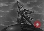 Standbild sowjetischen May Day Feier am Ende der Zweiten Weltkrieg Leningrad Russland Sowjetunion, 1945, aus Sekunde 5 historischem Filmmaterial Videoclip 65675046647