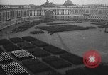 Standbild sowjetischen May Day Feier am Ende der Zweiten Weltkrieg Leningrad Russland Sowjetunion, 1945, aus Sekunde 37 historischem Filmmaterial Videoclip 65675046647