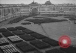 Standbild sowjetischen May Day Feier am Ende der Zweiten Weltkrieg Leningrad Russland Sowjetunion, 1945, aus Sekunde 40 historischem Filmmaterial Videoclip 65675046647