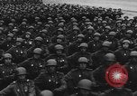 Standbild sowjetischen May Day Feier am Ende der Zweiten Weltkrieg Leningrad Russland Sowjetunion, 1945, aus Sekunde 53 historischem Filmmaterial Videoclip 65675046647