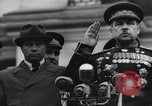 Standbild sowjetischen May Day Feier am Ende der Zweiten Weltkrieg Leningrad Russland Sowjetunion, 1945, aus Sekunde 60 historischem Filmmaterial Videoclip 65675046647