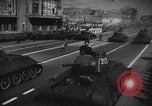 Standbild May Day Feier Kiew Ukraine, 1946, aus Sekunde 49 historischem Filmmaterial Videoclip 65675046648