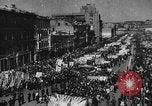 Standbild May Day Feier Kiew Ukraine, 1946, aus Sekunde 55 historischem Filmmaterial Videoclip 65675046648