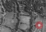 Standbild Air Strike Vietnam, 1966, aus Sekunde 6 historischem Filmmaterial Videoclip 65675046651