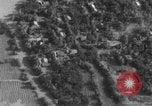 Standbild Air Strike Vietnam, 1966, aus Sekunde 11 historischem Filmmaterial Videoclip 65675046651