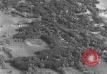 Standbild Air Strike Vietnam, 1966, aus Sekunde 16 historischem Filmmaterial Videoclip 65675046651