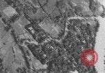 Standbild Air Strike Vietnam, 1966, aus Sekunde 27 historischem Filmmaterial Videoclip 65675046651
