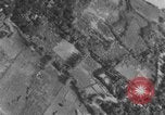 Standbild Air Strike Vietnam, 1966, aus Sekunde 29 historischem Filmmaterial Videoclip 65675046651