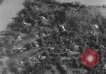 Standbild Air Strike Vietnam, 1966, aus Sekunde 38 historischem Filmmaterial Videoclip 65675046651