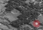 Standbild Air Strike Vietnam, 1966, aus Sekunde 56 historischem Filmmaterial Videoclip 65675046651