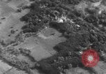 Standbild Air Strike Vietnam, 1966, aus Sekunde 58 historischem Filmmaterial Videoclip 65675046651