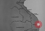 Immagine di Dignitari guarda una sfilata Il Vietnam, 1962, secondo 3 filmato di repertorio 65675046659
