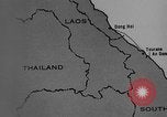 Immagine di Dignitari guarda una sfilata Il Vietnam, 1962, secondo 5 filmato di repertorio 65675046659