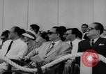 Immagine di Dignitari guarda una sfilata Il Vietnam, 1962, secondo 26 filmato di repertorio 65675046659