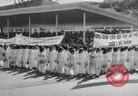 Immagine di Dignitari guarda una sfilata Il Vietnam, 1962, secondo 42 filmato di repertorio 65675046659