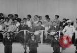 Immagine di Dignitari guarda una sfilata Il Vietnam, 1962, secondo 47 filmato di repertorio 65675046659