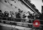 Immagine di British spose di guerra New York United States USA, 1946, secondo 7 filmato di repertorio 65675046678