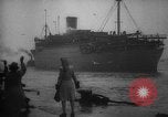 Immagine di British spose di guerra New York United States USA, 1946, secondo 27 filmato di repertorio 65675046678