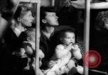 Immagine di British spose di guerra New York United States USA, 1946, secondo 34 filmato di repertorio 65675046678