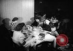 Immagine di British spose di guerra New York United States USA, 1946, secondo 39 filmato di repertorio 65675046678