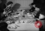 Immagine di British spose di guerra New York United States USA, 1946, secondo 45 filmato di repertorio 65675046678