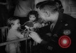 Immagine di British spose di guerra New York United States USA, 1946, secondo 49 filmato di repertorio 65675046678