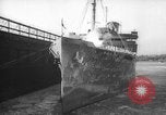 Immagine di British spose di guerra New York United States USA, 1946, secondo 58 filmato di repertorio 65675046678