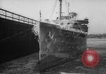 Immagine di British spose di guerra New York United States USA, 1946, secondo 61 filmato di repertorio 65675046678