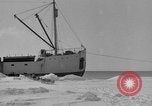 Standbild Aufgabe West Base der Antarktis, 1941, aus Sekunde 58 historischem Filmmaterial Videoclip 65675046682