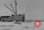 Standbild Aufgabe West Base der Antarktis, 1941, aus Sekunde 61 historischem Filmmaterial Videoclip 65675046682