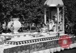 Standbild Wine Festival Lodi California USA, 1937, aus Sekunde 24 historischem Filmmaterial Videoclip 65675046692