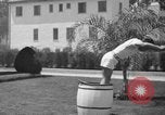Standbild Georges Suzanne Bel Air California USA, 1937, aus Sekunde 59 historischem Filmmaterial Videoclip 65675046694