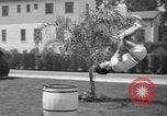 Standbild Georges Suzanne Bel Air California USA, 1937, aus Sekunde 61 historischem Filmmaterial Videoclip 65675046694