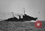 Standbild HMS Thetis submarine Rettungsaktion Liverpool Bay England, 1939, aus Sekunde 49 historischem Filmmaterial Videoclip 65675046698
