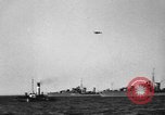 Standbild HMS Thetis submarine Rettungsaktion Liverpool Bay England, 1939, aus Sekunde 51 historischem Filmmaterial Videoclip 65675046698