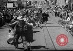 Immagine di Mogli radersi la barba Renton Washington USA, 1939, secondo 13 filmato di repertorio 65675046707