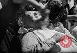 Immagine di Mogli radersi la barba Renton Washington USA, 1939, secondo 25 filmato di repertorio 65675046707
