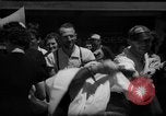 Immagine di Mogli radersi la barba Renton Washington USA, 1939, secondo 32 filmato di repertorio 65675046707