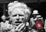 Immagine di Mogli radersi la barba Renton Washington USA, 1939, secondo 48 filmato di repertorio 65675046707